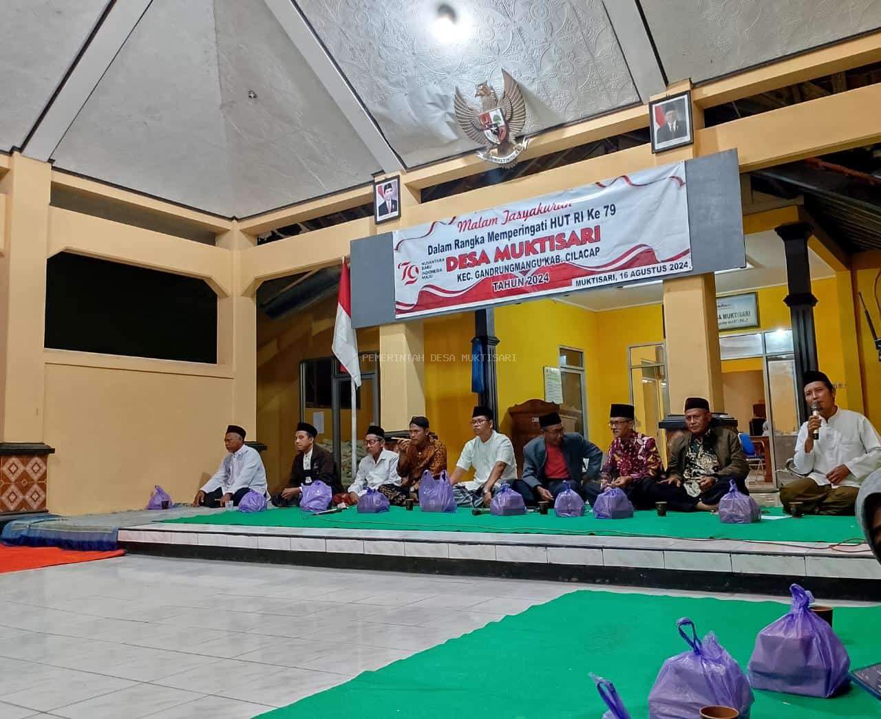 PEMDES MUKTISARI GELAR MALAM TIRAKATAN DO'AKAN PAHLAWAN KEMERDEKAAN INDONESIA 