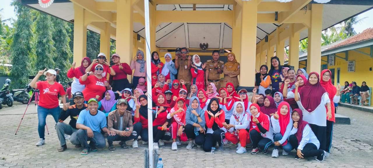 MASYARAKAT DESA MUKTISARI ANTUSIAS IKUTI SENAM SEHAT KEMERDEKAAN 
