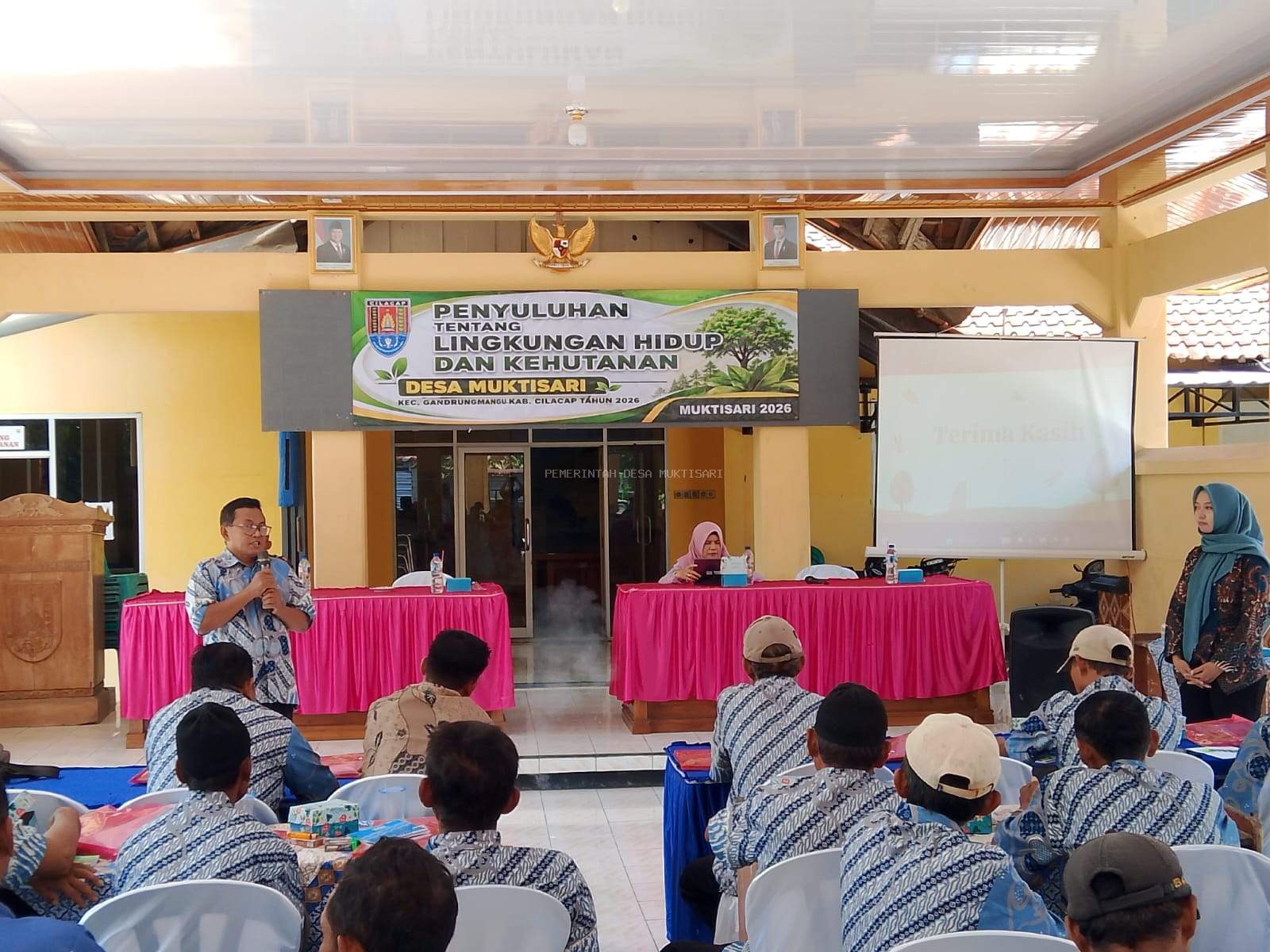 BAPAK SUTOPO KETUA RW DUSUN LENGTONGREJO IKUT BERPARTISIPASI DALAM PENYULUHAN TENTANG LINGKUNGAN HIDUP DAN KEHUTANAN 