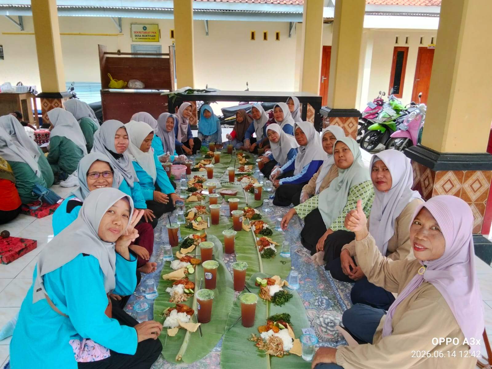 TEMU KANGEN KADER KESEHATAN DESA DENGAN PARA SENIOR
