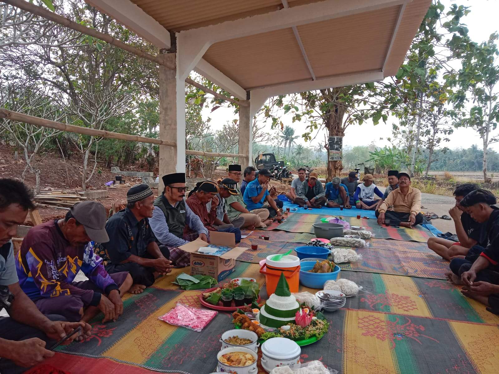 TASYAKURAN WUJUD RASA SYUKUR SELESAINYA PEMBANGUNAN LAHAN PARKIR MAKAM PERKESERAN